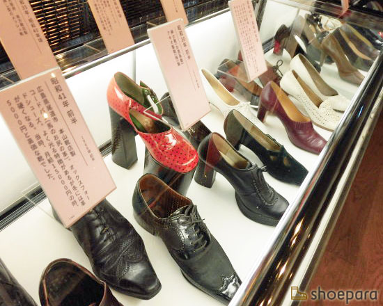 あしあとスクエア 松永はきもの資料室（広島県福山市）より展示品の靴
