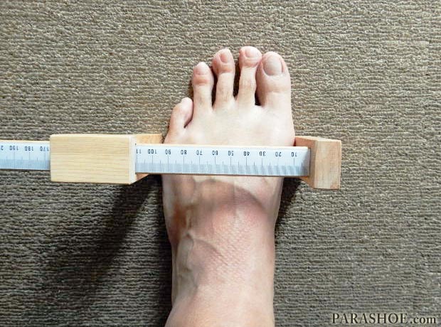 足の幅も測る