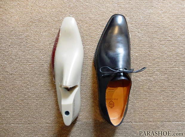 木型とその木型で作られた靴の大きさを比較